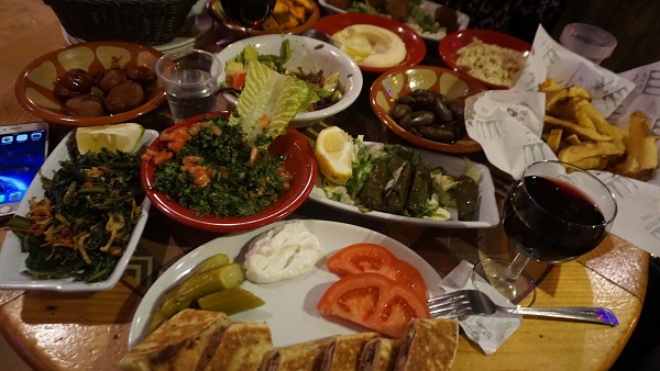 Beyrut mezeleri Cafe Em Nazih