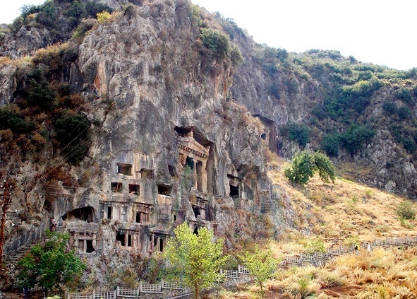 fethiye gezilecek yerler amintas kaya mezarları