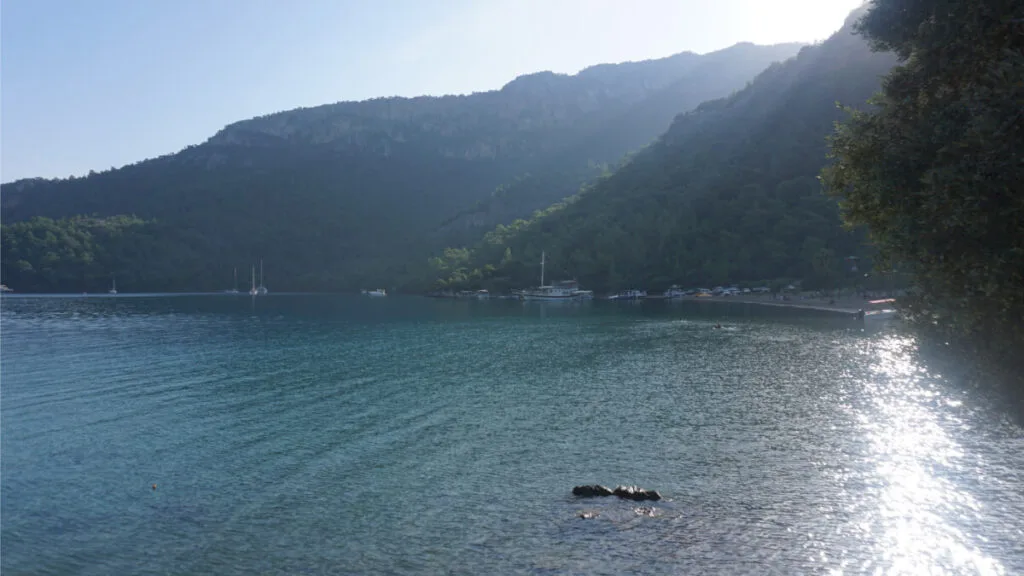sarsala koyu ve sahili