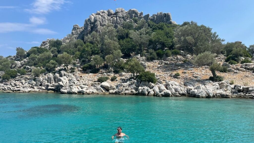 Marmaris Tekne Turu 2025 | Güncel Fiyatlar ve Gidilen Koylar Marmaris Tekne Turu Fiyatları 2025
