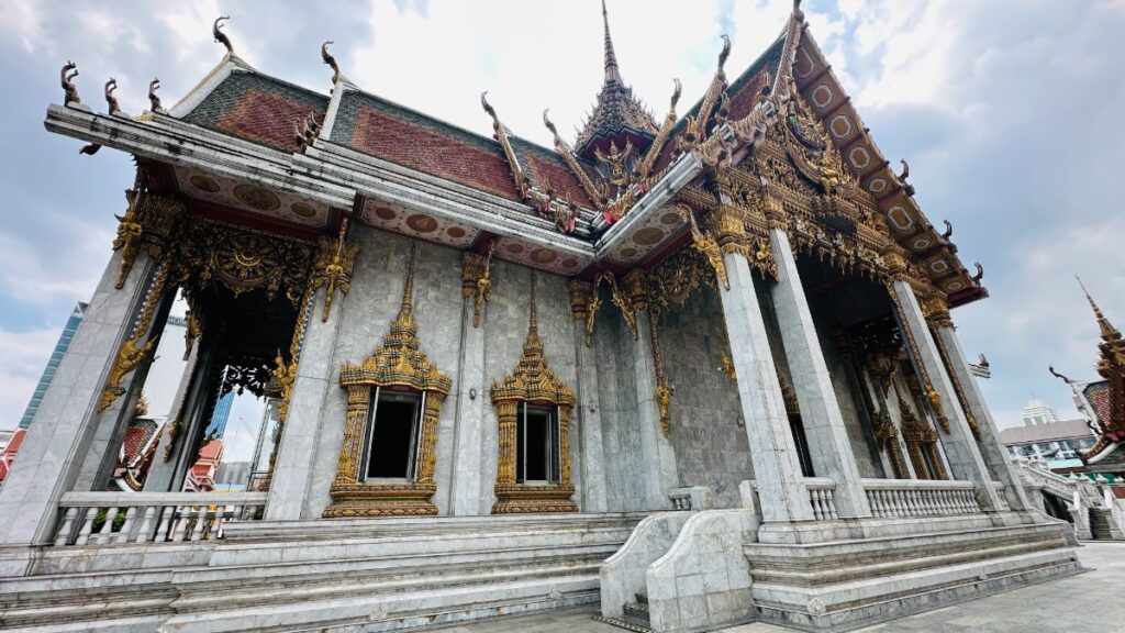 wat hua lamphong