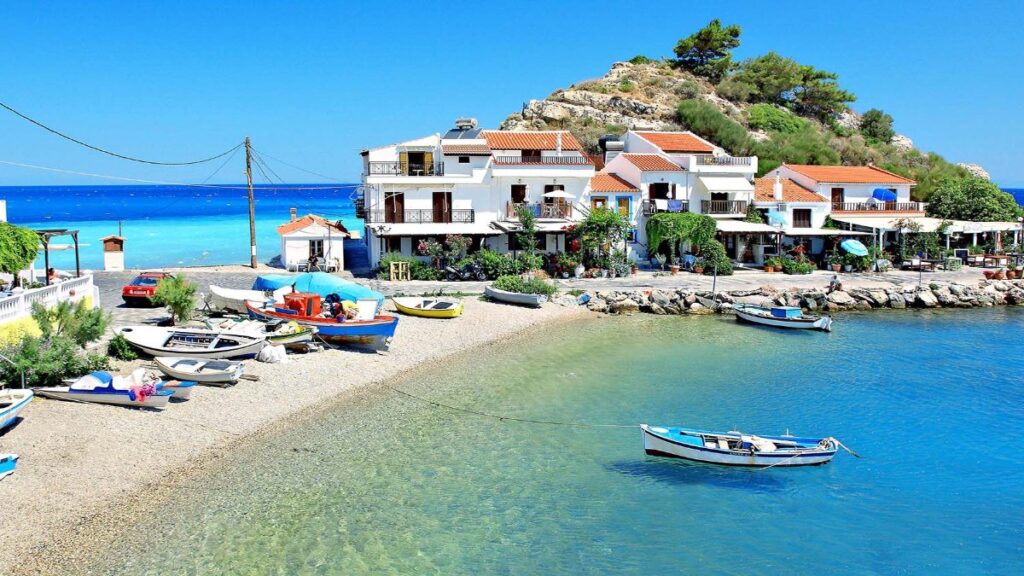 Samos'ta Nerede Kalınır? 10 Kafa Otel Önerisi Samos'ta Nerede Kalınır?