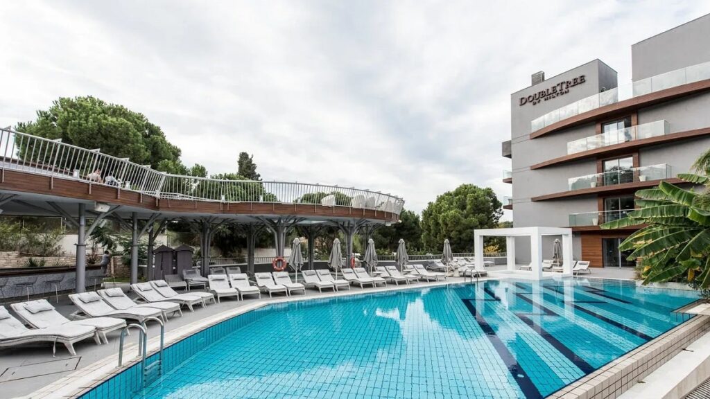 Kuşadası’nda Nerede Kalınır? | En Güzel 7 Otel Önerisi DoubleTree by Hilton Kuşadası - Kuşadası'nda nerede kalınır