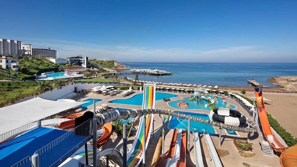 Girne'de Nerede Kalınır? En Güzel 13 Otel Önerisi Elexus Hotel & Resort & Spa | Girme aile dostu oteller